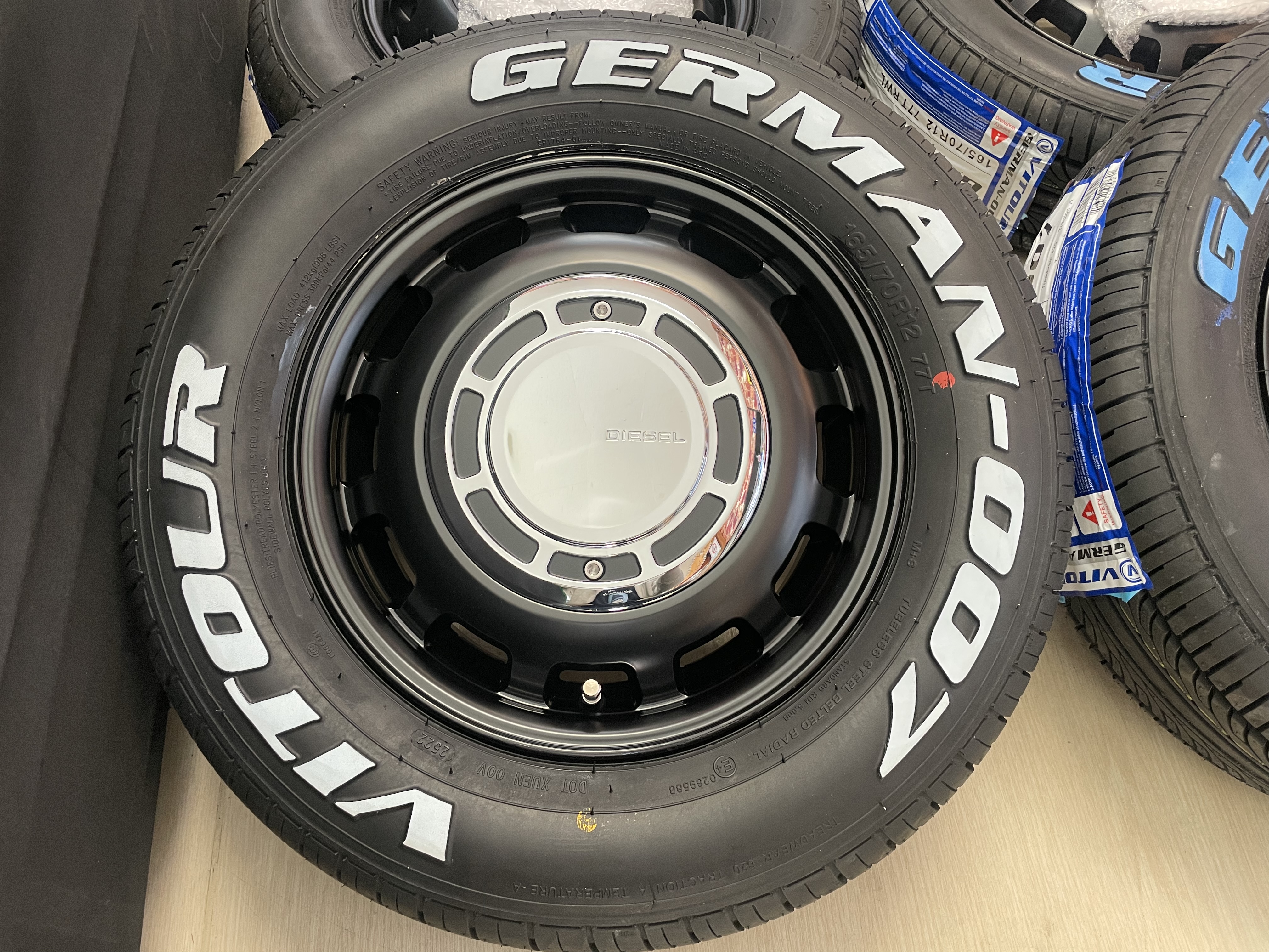 日本限定モデル】 ヴィツァーGERMAN-007☆165/70R12☆ホワイトレター