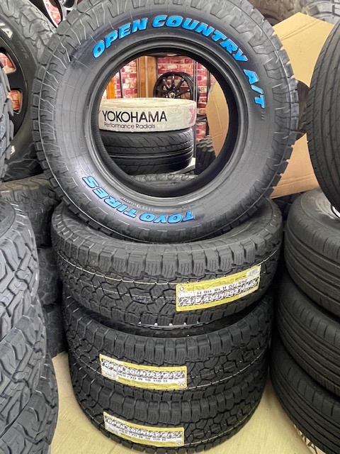 在庫一台分のみ！雪道も行ける！TOYO オープンカントリーA/TⅢ 265/70R18 新品タイヤ4本セット！2025年製！ホワイトレター ランクル250